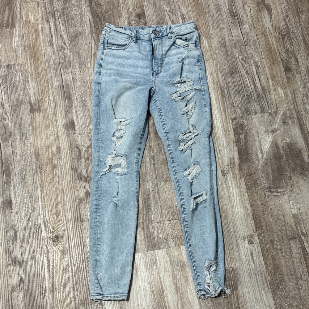 American Eagle Outfitters Light Blue Distressed Skinny Jeans